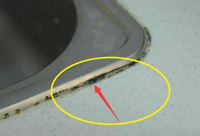 家里廚房衛(wèi)浴玻璃膠很容易就發(fā)霉，是怎么回事？